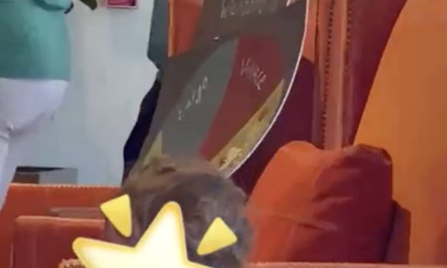 The whole room engaged during Boogie time